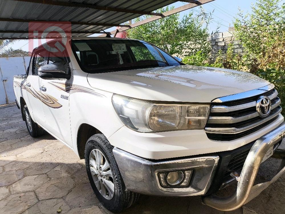 تويوتا هايلوكس